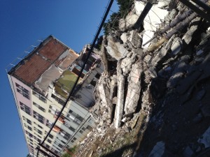 Tranches de vie - Destruction de l'immeuble